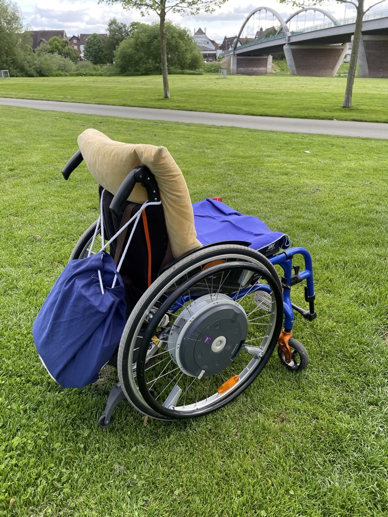 Rollstuhl mit Antrieb