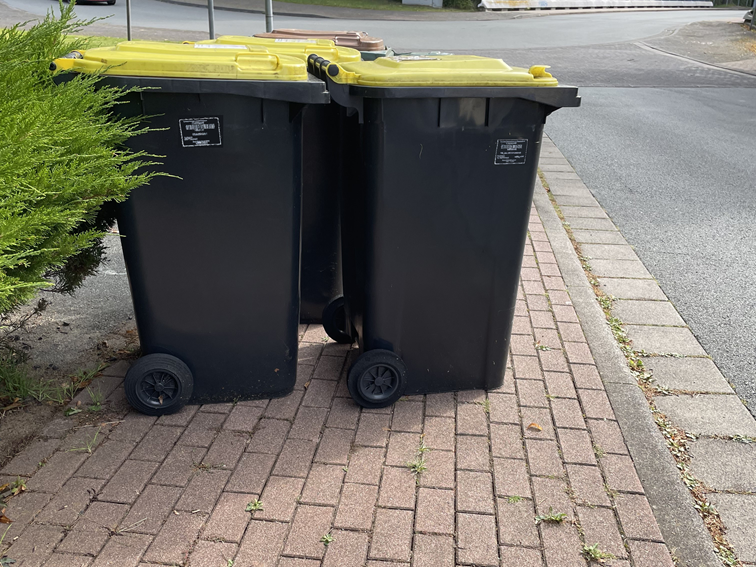 Hindernisse:
Mülltonnen